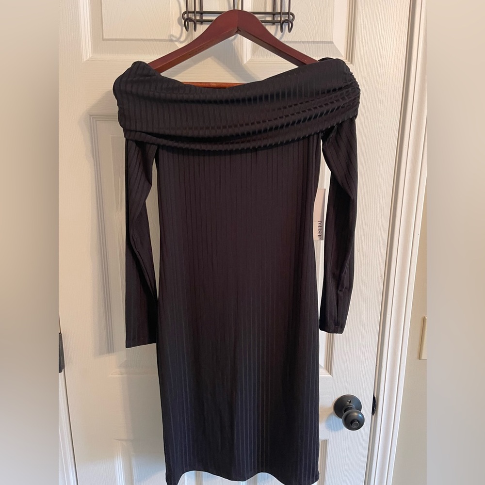 Black bodycon dress - NWT - Size S